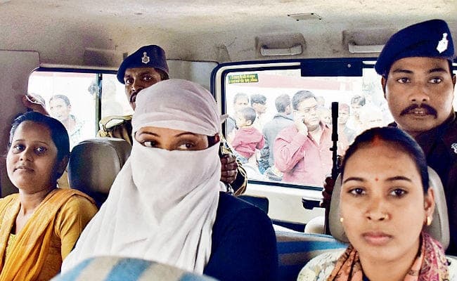 मुजफ्फरपुर बालिका गृहकांड : नाटकीय अंदाज में सीबीआई के समक्ष उपस्थित हुई ब्रजेश की राजदार मधु