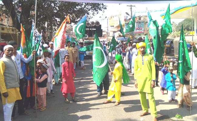 ईद मिलादुन्नबी पर्व पर बच्चों में दिखा उत्साह, सरकार की आमद मरहबा से गूंजा गुमला