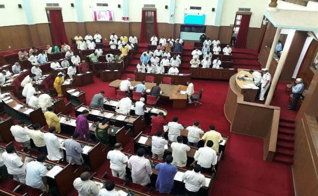 ओड़िशा विधानसभा में विधानसभाओं और संसद में महिलाओं को एक तिहाई आरक्षण देने का प्रस्ताव पारित