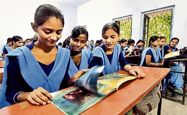 पटना : अन्य भाषाओं को भी सीखेंगे सरकारी स्कूलों के छात्र