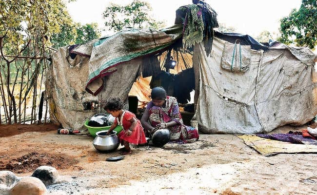 सरकार बना रही यूपी को झोपडी-मुक्त करने की योजना, निजी कंपनियों के बनाए अपार्टमेंट में मिलेगा अब ठिकाना...