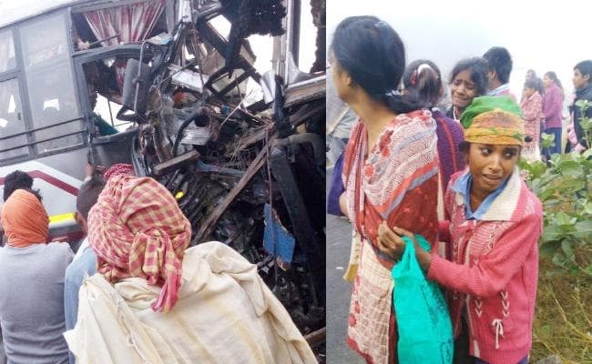 सीवान : स्कूली बस की ट्रक से भीषण टक्कर, ट्रक चालक की मौत, दर्जनभर छात्र और शिक्षक घायल, देखें वीडियो