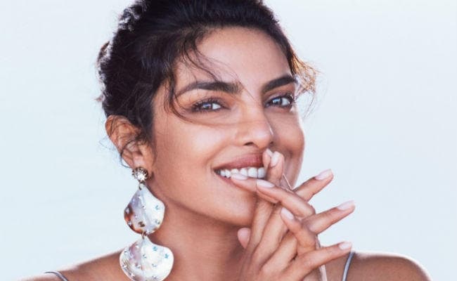 दीपिका-रणवीर के बाद प्रियंका चोपड़ा की शादी की डिटेल्‍स आई सामने, यहां पढ़ें