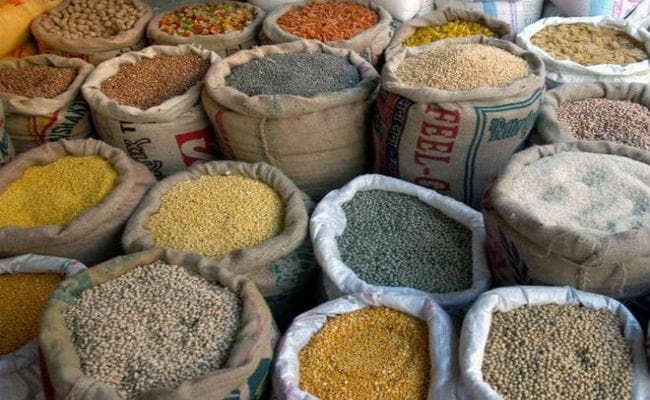 महाराष्ट्र में खाद्य सामग्री में मिलावट करने पर मिलेगी उम्रकैद, कानून में संशोधन करेगी सरकार