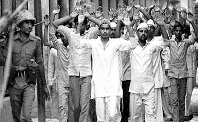 हाशिमपुरा नरसंहार : उम्रकैद की सजा सुनाये जाने के बाद 15 में से  PAC के चार जवानों ने सरेंडर किया