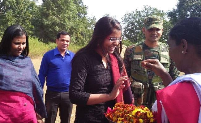 अमीर लोग जबतक सरेंडर नहीं करेंगे तब तक गरीबों का नहीं बनेगा राशन कार्ड : लोहरदगा DC