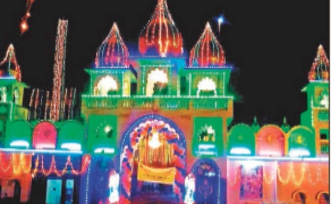 गुरु पर्व के लिए सजा गुरुद्वारा, निकलेगी भव्य शोभायात्रा, नगर तथा शबद कीर्तन गूंजेंगे आज शहर में