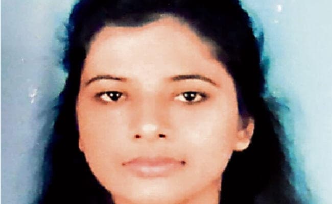 रांची : मोबाइल पर गेम खेलने से मना किया, तो युवती ने की खुदकुशी