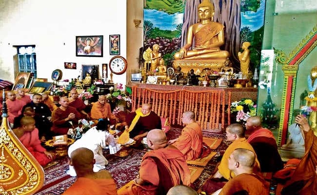 भिक्षुओं के चीवरदान समारोह का हुआ समापन