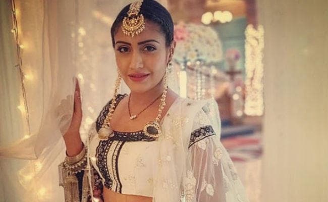 सुरभि चंदना ने छोड़ा ''इश्‍कबाज'', सड़क पर उतरे फैंस