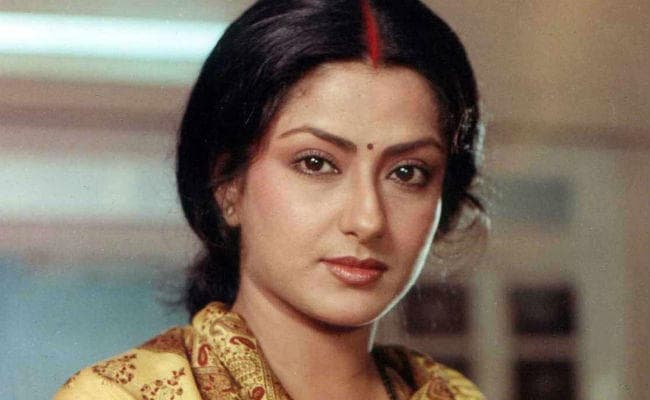 मौसमी चटर्जी ने कोमा में गई बेटी से मिलवाने की गुहार अदालत से की