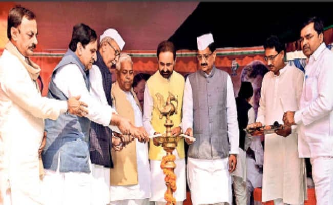 बिहार हार के बाद शक्ति सिंह गोहिल और मदन मोहन झा ने की इस्तीफे की पेशकश, कांग्रेस कार्यसमिति करेगी विचार