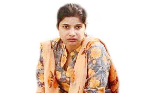 पटना लौटी वत्सला, कहा- सात दिन बाद बात करने का मिला आश्वासन, डीएम ने कहा- कोर्ट का निर्णय मान्य