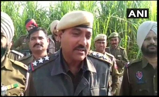 संदिग्धों को देखे जाने के बाद पुलिस ने पठानकोट में तलाशी अभियान किया शुरू