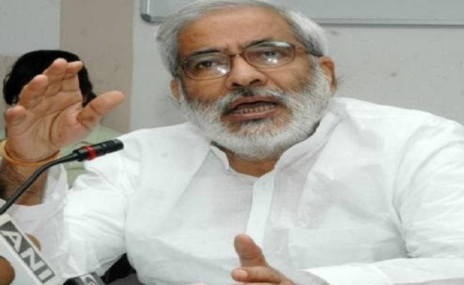 तेज प्रताप का मामला पूरी तरह से पारिवारिक विवाद, लालू परिवार सुलझा लेगा : रघुवंश प्रसाद