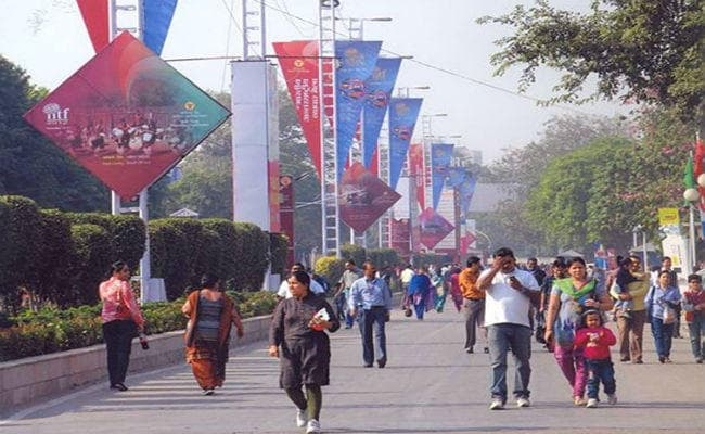 IITF 2018 में झारखंड फोकस राज्य, खादी मंडप में मोदी जैकेट और कुर्ते की मांग बढ़ी