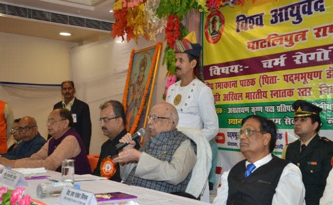 आयुर्वेदिक चिकित्सा पद्धति में शोध को बढ़ावा देने की जरूरत : राज्यपाल