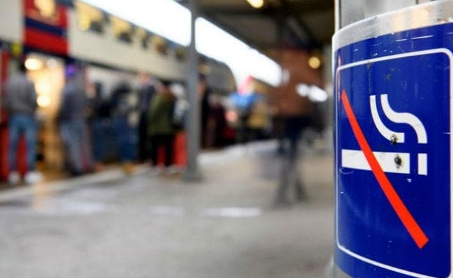 रेलवे स्टेशनों में सिगरेट के धुएं का ''छल्‍ला'' उड़ाया तो खैर नहीं