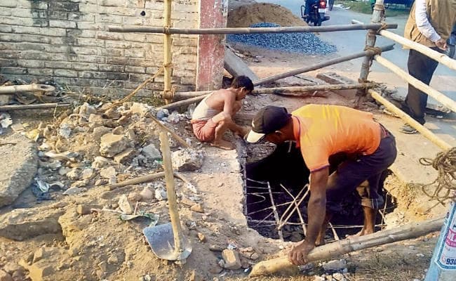 पटना : थक-हार कर रेस्क्यू ऑपरेशन बंद, नहीं मिला दीपक, परिवार शहर छोड़ चला गया गांव