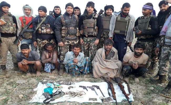 मुंगेर : STF और अपराधियों के बीच मुठभेड़, राजद नेता के रिश्तेदार कुख्यात असलम समेत पांच अपराधी गिरफ्तार