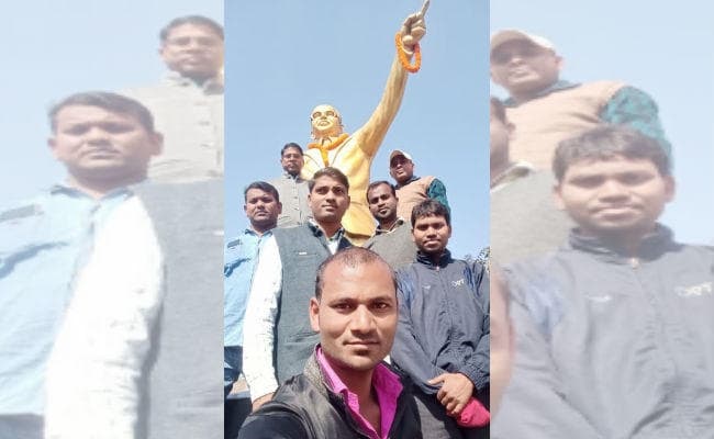 बड़कागांव में : संविधान दिवस, अंबेडकर के मार्ग पर चलने से ही देश का होगा चौमुखी विकास