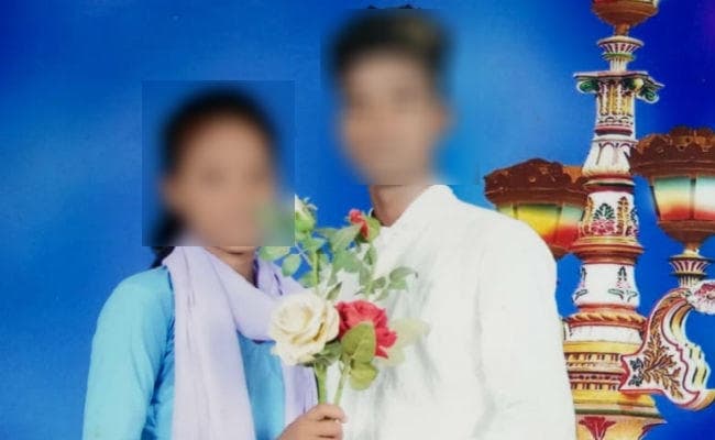 खरसावां : मृत पति के वियोग में नाबालिग पत्नी ने भी ट्रेन से कटकर दे दी जान