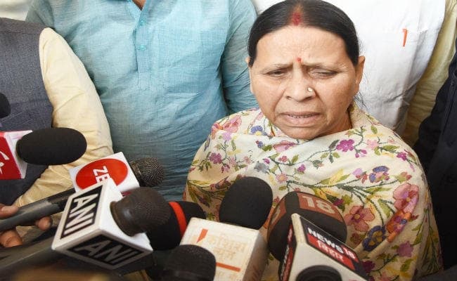 सदन में कानून व्यवस्था, घोटाला सहित जन समस्याओं को उठायेगा विपक्ष : राबड़ी