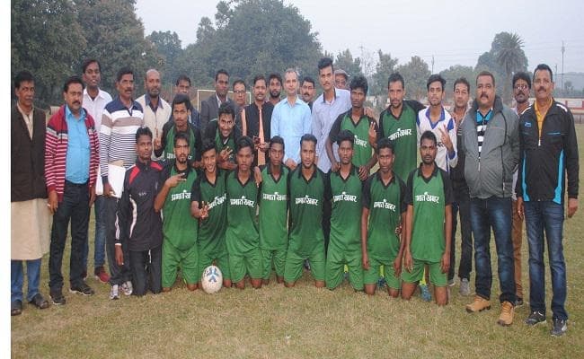 #Aaogoalkare : प्रभात खबर फुटबॉल टूर्नामेंट : मधेपुरा को 3-2 से पराजित कर सेमीफाइनल में पहुंचा जमालपुर