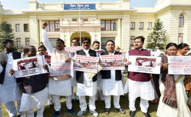 बिहार विधानमंडल का शीतकालीन सत्र : विपक्ष के हंगामे के बीच विधानसभा की कार्यवाही 2 बजे तक स्थगित