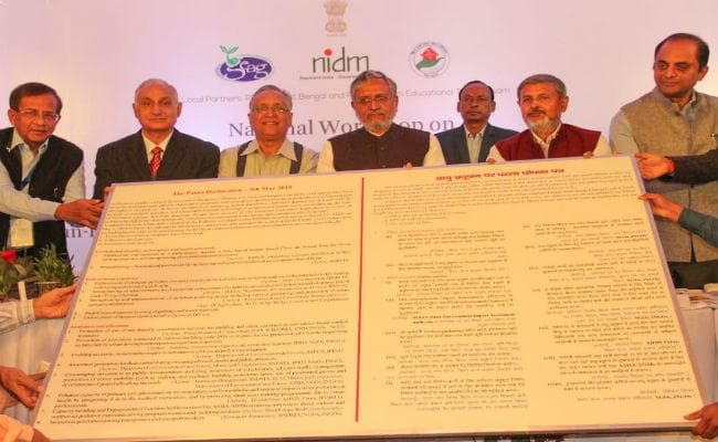 15 साल पुराने वाहनों के परिचालन पर रोक लगे : सुशील मोदी