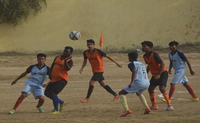 #Aaogoalkare : प्रभात खबर फुटबॉल टूर्नामेंट : मोतिहारी को पराजित कर गया सेमीफाइनल में