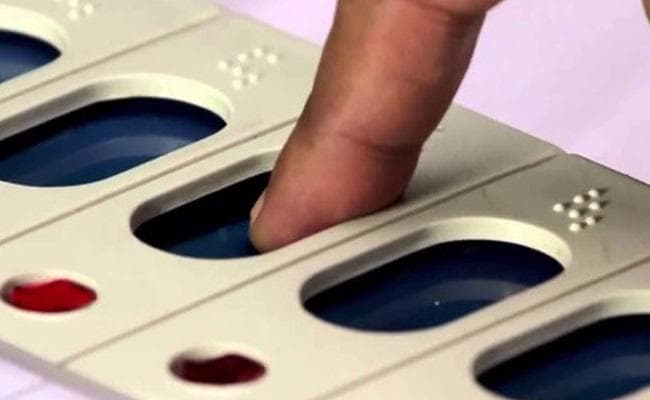 मध्यप्रदेश चुनाव : इंदौर में चार हमनाम उम्मीदवार, पहचान को लेकर मतदाता खा सकते हैं गच्चा