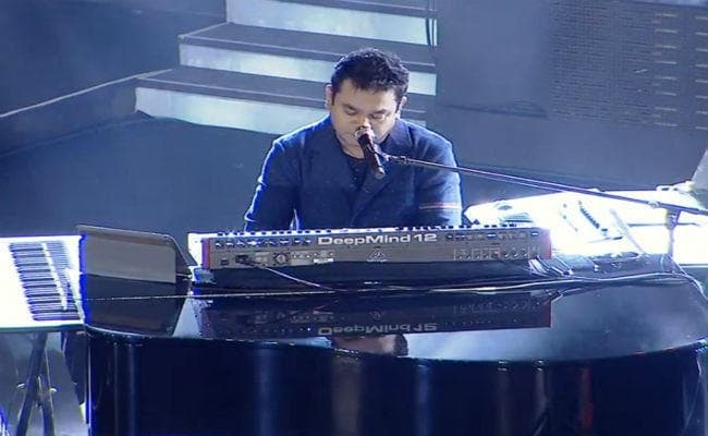 हॉकी वर्ल्‍ड कप का रंगारंग आगाज, एआर रहमान के ''जय हो'' गाने पर झूम उठा स्टेडियम