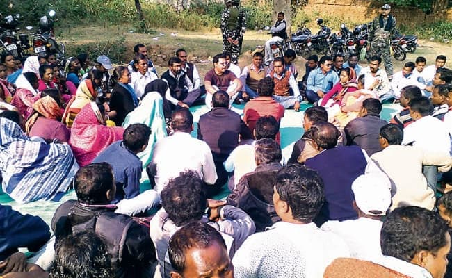 बुंडू : सरकार स्थानीय विरोधी, आजसू समर्थन वापस ले