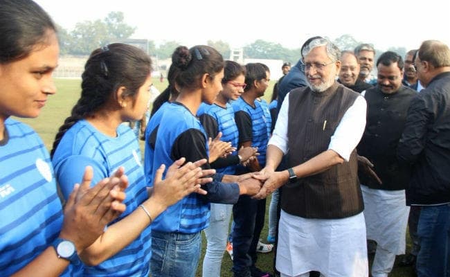 22 वर्षों बाद होम ग्राउंड पर रणजी ट्रॉफी का का मैच खेलने उतरी बिहार की टीम, उपमुख्यमंत्री ने किया उदघाटन