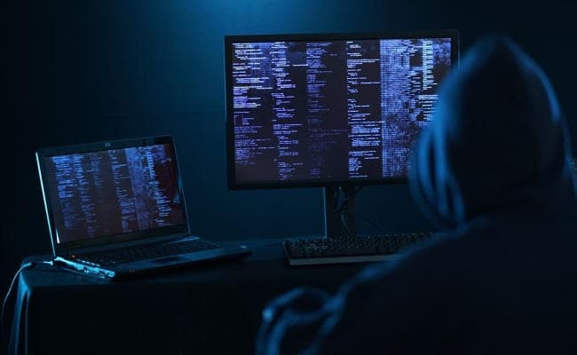 ऑनलाइन विज्ञापन धोखाधड़ी मामले में आठ पर आरोप तय