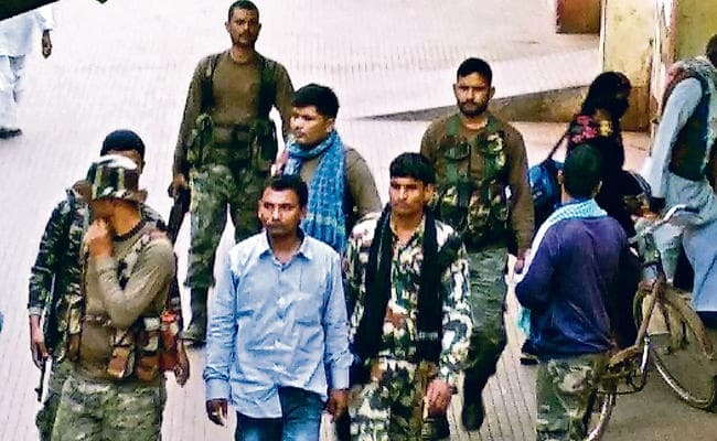 Jharkhand : कोडरमा स्टेशन से हार्डकोर नक्सली गिरफ्तार