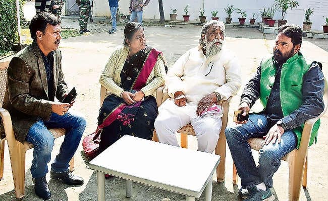 रांची : मेनन को मिला शिबू का आशीर्वाद, कोलेबिरा उपचुनाव में हो सकतीं हैं विपक्ष की साझा उम्मीदवार