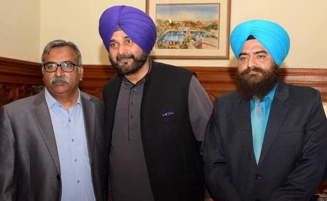 खालिस्तान समर्थक गोपाल सिंह चावला ने फेसबुक पर डाली सिद्धू के साथ तस्वीर, राजनीति में मचा बवाल