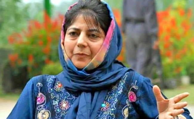 पाक पीएम ने हिंदू मंदिर खोले जाने का किया समर्थन, महबूबा ने किया स्वागत