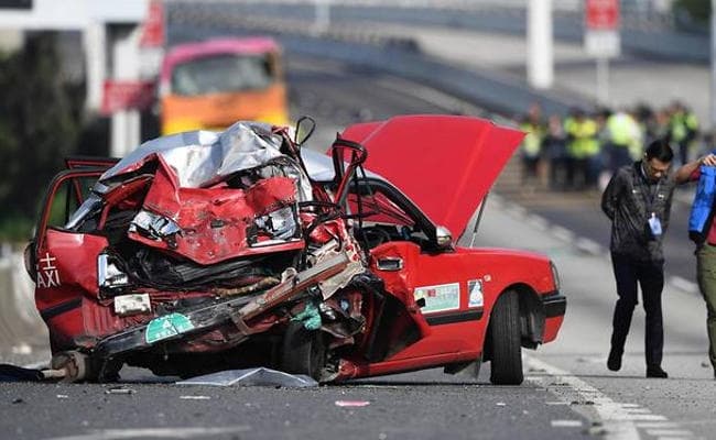 Hong Kong में सड़क दुर्घटना में पांच की मौत, 32 घायल