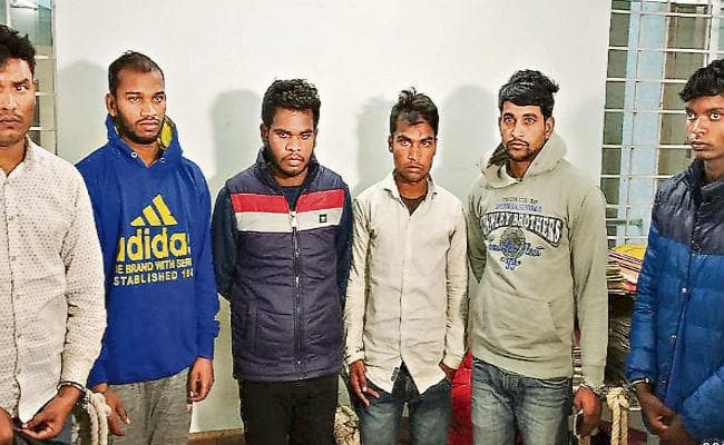 सावधान बैंक में आपका पैसा सुरक्षित नही! एसबीआइ बैंक मैनेजर ने पुलिस से कहा, बैंककर्मियों की मिलीभगत से ही बनता है क्लोन चेक