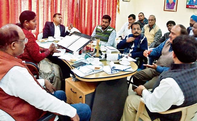 रांची : 15 तक पूरा करें 104 किमी का काम वरना कंपनी को ब्लैक लिस्ट कर देंगे