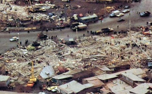 आज का इतिहास : बांग्लादेश में चक्रवात से 596 लोगों की मौत, पांच लाख लोग बेघर