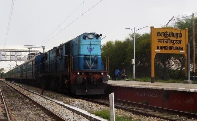 बढ़ी दर से नहीं मिला जमीन अधिग्रहण का मुआवजा, तो अदालत ने दिया ट्रेन का इंजन जब्त करने का आदेश