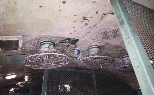 असम में कामाख्या-डेकारगांव इंटरसिटी ट्रेन में विस्फोट, 11 लोग घायल