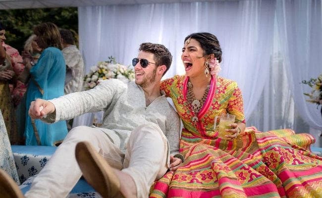 In PICS: पति-पत्नी बने निक और प्रियंका चोपड़ा, कल हिंदू रिवाज से फिर होगी शादी, दिल्ली-मुंबई में रिसेप्शन