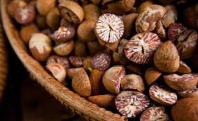 कूचबिहार :  म्यांमार से दिल्ली जा रही 53 हजार किलो सुपारी जब्त