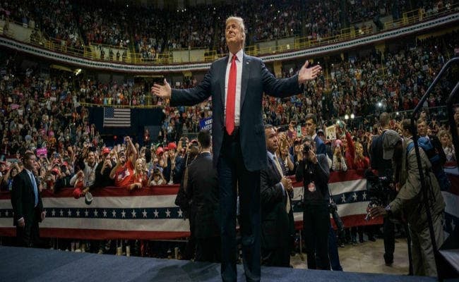 बुश का ताबूत वाशिंगटन लाने के लिए एयर फोर्स वन भेज रहे हैं ट्रंप