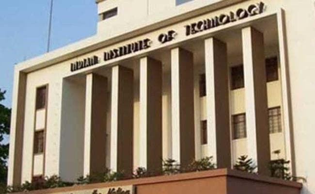 देश के आठ प्रमुख आईआईटी में शिक्षकों के 36 फीसद पद खाली